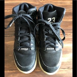 NIKE AIR JORDANS 23 Youth hi-tops 5Y v good cond!